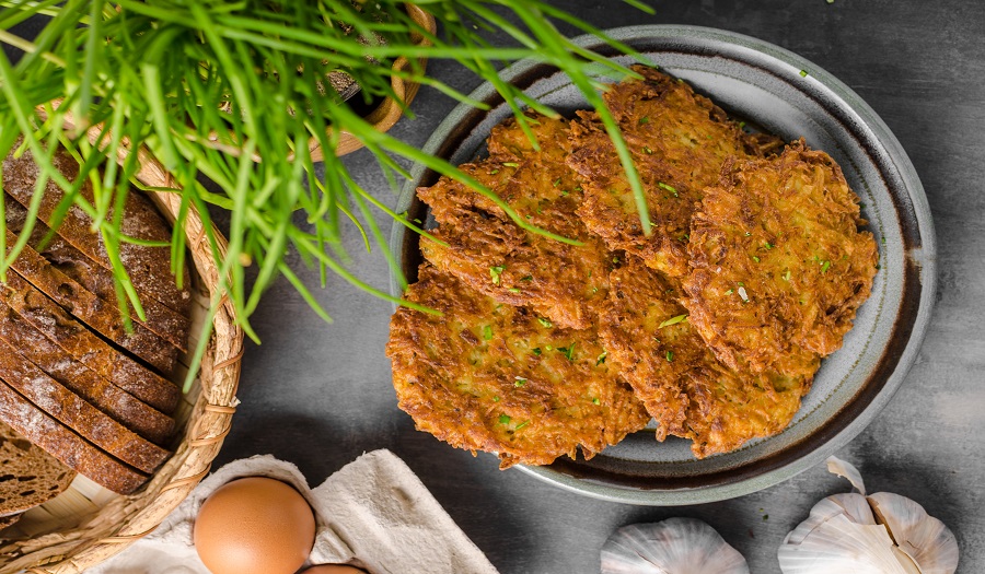 Pieczone placki ziemniaczane jako zdrowsza wersja obiadu